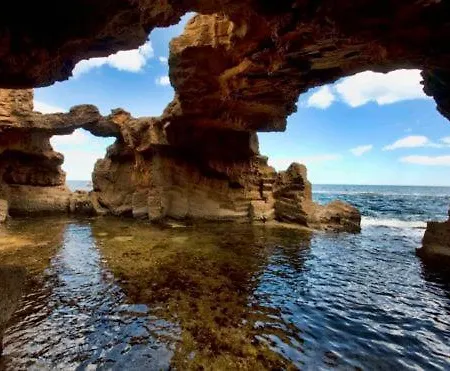 Casa Cristalina. Brisa Del Mar De Con Sus Calas. Mar Y Piscina En Familia.