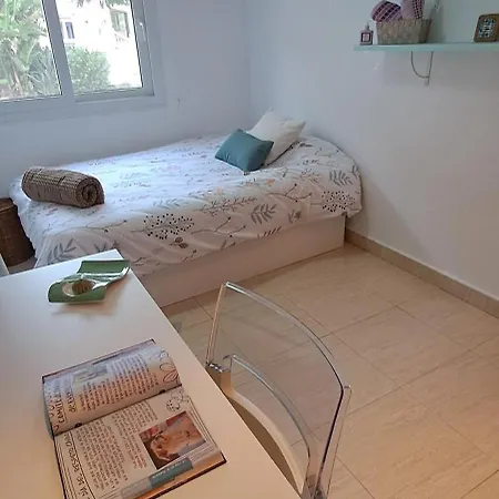 Casa Cristalina. Brisa Del Mar De Con Sus Calas. Mar Y Piscina En Familia. *