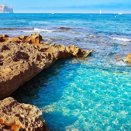 Casa Cristalina. Brisa Del Mar De Con Sus Calas. Mar Y Piscina En Familia. Хавеа