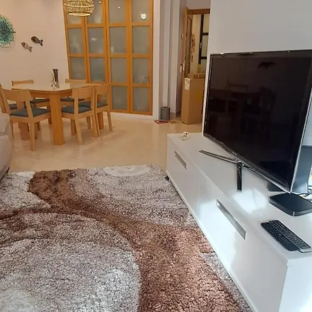 Casa Cristalina. Brisa Del Mar De Con Sus Calas. Mar Y Piscina En Familia. *