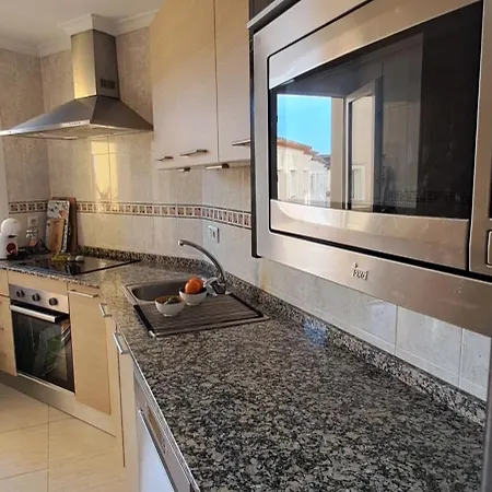 Casa Cristalina. Brisa Del Mar De Con Sus Calas. Mar Y Piscina En Familia. *